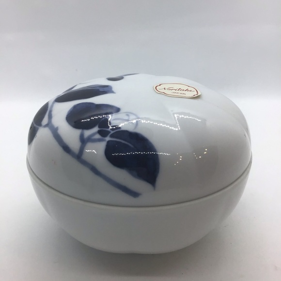 Noritake Japanese Porcelain Covered Trinket Dish Blue Leaves Jewelry box - Picture 2 of 6